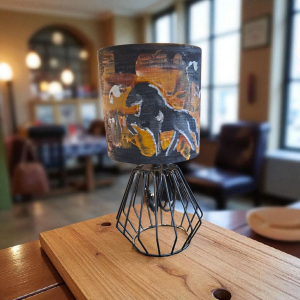 Nachttischlampe handbemalt mit Tölter